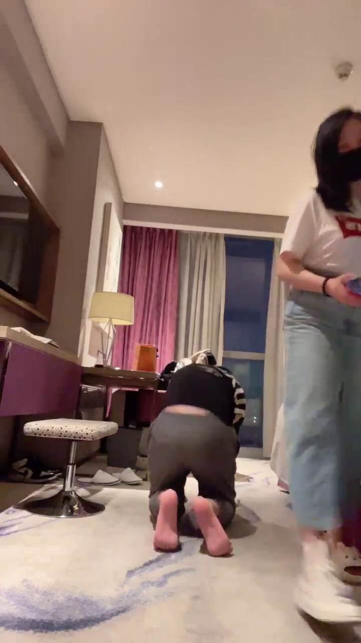 强抚S (22)
